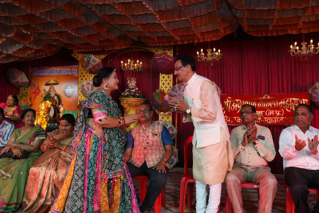 DSC03049 The Sources